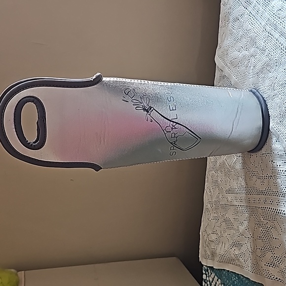 Wine Holder Sleeve FREE W/BUNDLE - Picture 5 of 6